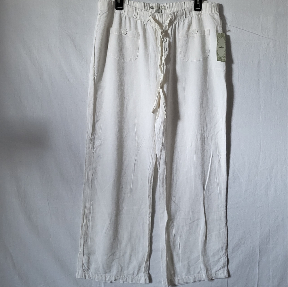 NWT Style Me Straight Leg Pants